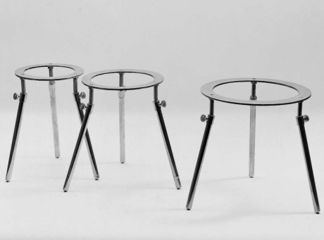 Állítható magasságú vasháromlábak