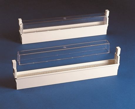 100 férőhelyes tárgylemeztartó fedővel